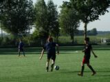 Laatste training S.K.N.W.K. JO11-1JM van seizoen 2022-2023 (partijtje tegen de ouders) (198/221)